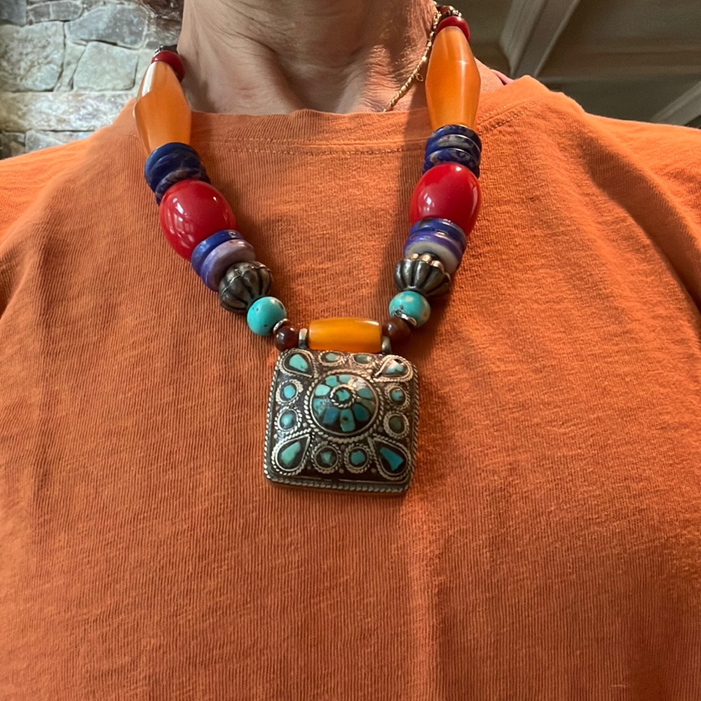 Turquoise in lay necklace w/ beads